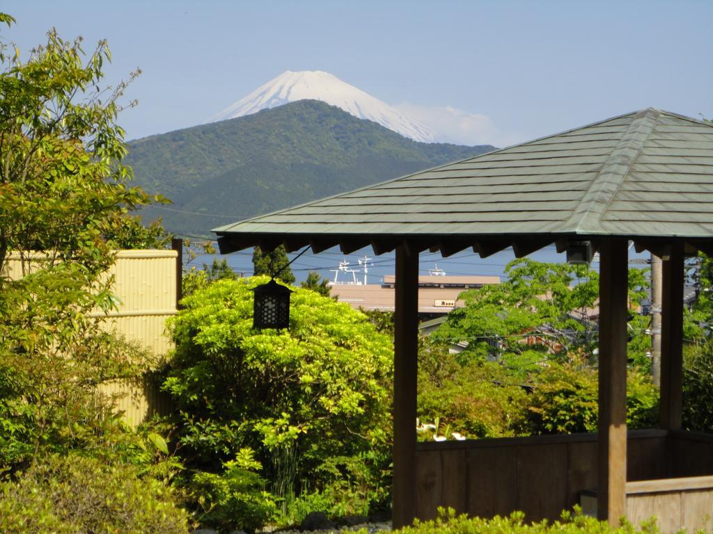 Yoshimatsu Hakone